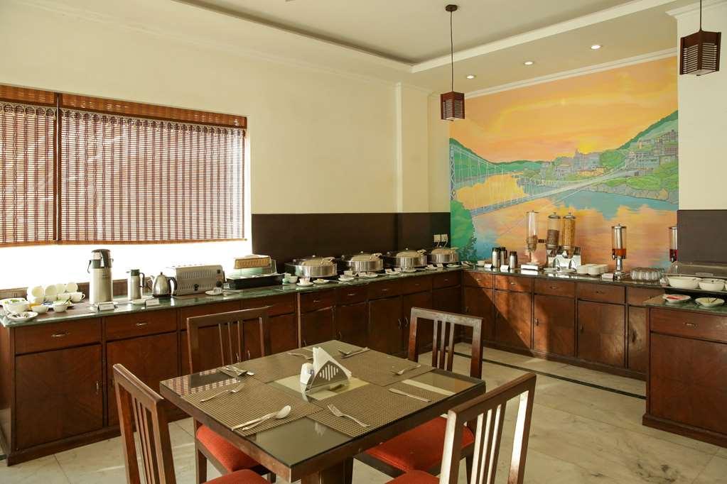 Comfort Hotel Dewa Retreat Rišikéš Restaurace fotografie